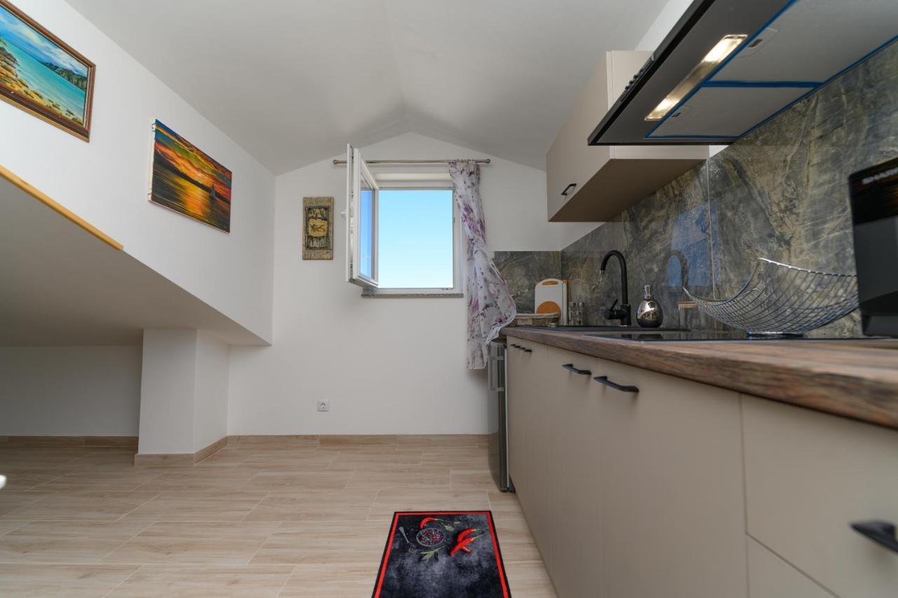 Miholascica Apartments Forever מראה חיצוני תמונה