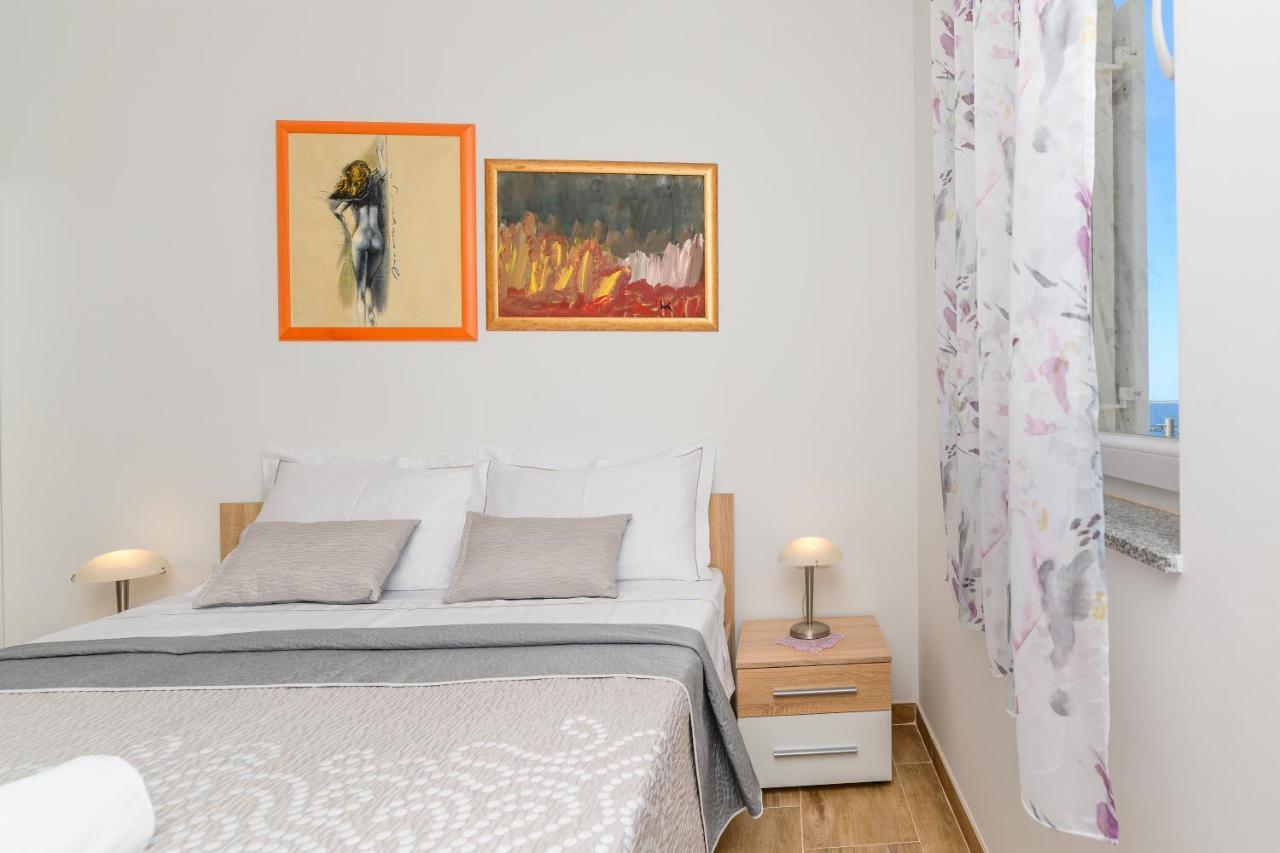 Miholascica Apartments Forever מראה חיצוני תמונה
